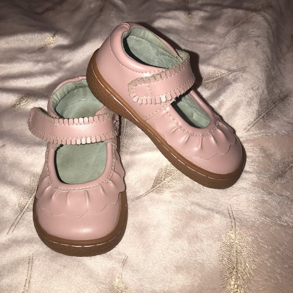 Livie & Luca size 4 pink girls shoes